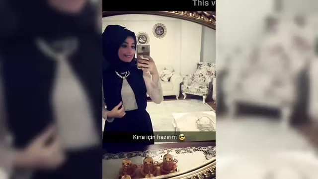 Турецкая красотка сняла секс на телефон в Кемере
